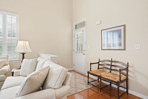 Tiny photo for Glen Ellyn, IL 60137 (MLS # 12641697)