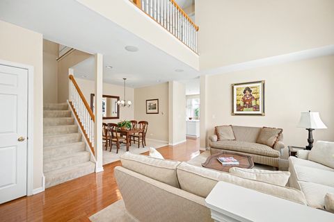 Tiny photo for Glen Ellyn, IL 60137 (MLS # 12641697)