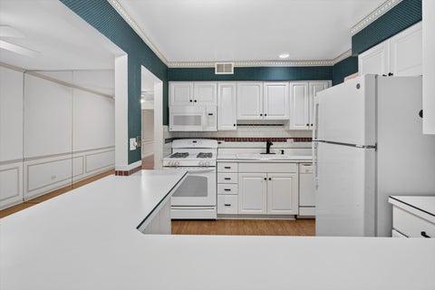 Tiny photo for 5200 CARRIAGEWAY Drive #317, Rolling Meadows, IL 60008 (MLS # 12717709)