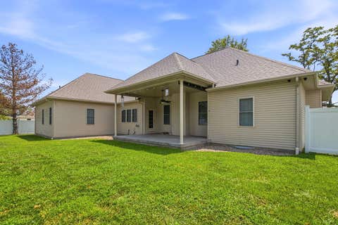 Tiny photo for 1104 Daybreak Drive, Marion, IL 62959 (MLS # 12659202)