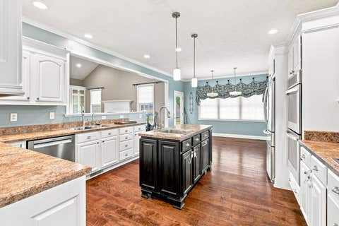 Tiny photo for 1104 Daybreak Drive, Marion, IL 62959 (MLS # 12659202)