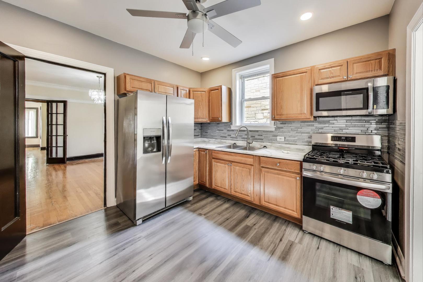 1338 N Massasoit Avenue