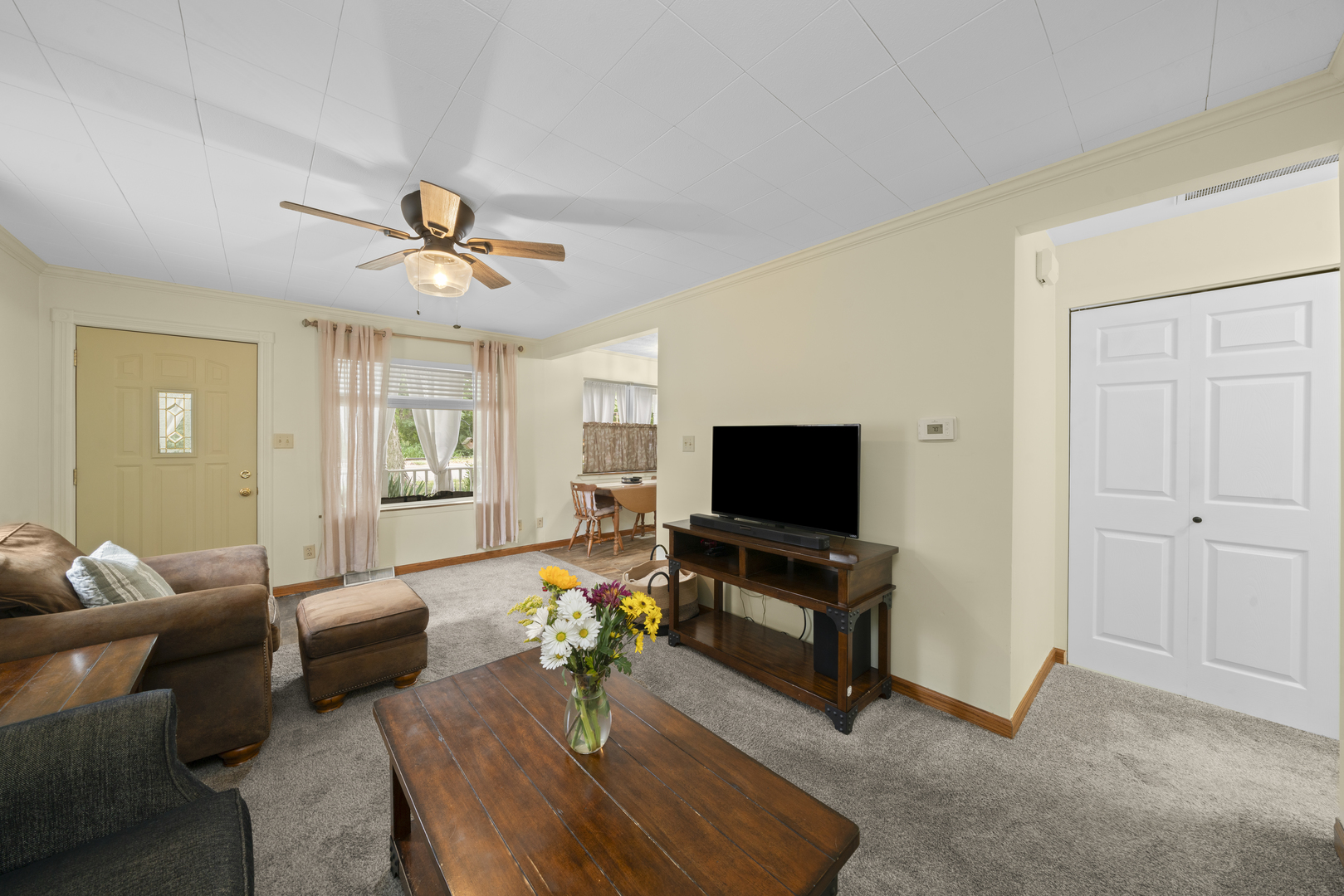 148 E Fremont Street