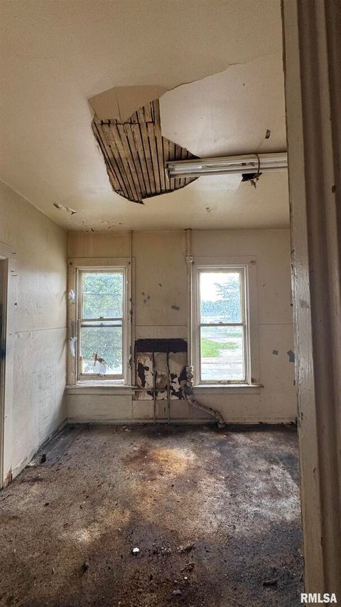 Tiny photo for 1815 W 3RD Street, Davenport, IA 52802 (MLS # QC4265770)