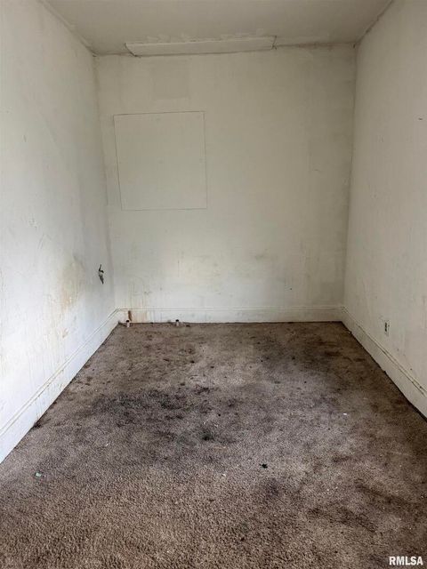 Tiny photo for 1815 W 3RD Street, Davenport, IA 52802 (MLS # QC4265770)