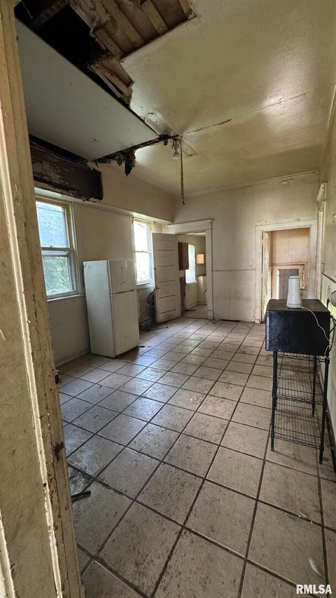 Tiny photo for 1815 W 3RD Street, Davenport, IA 52802 (MLS # QC4265770)