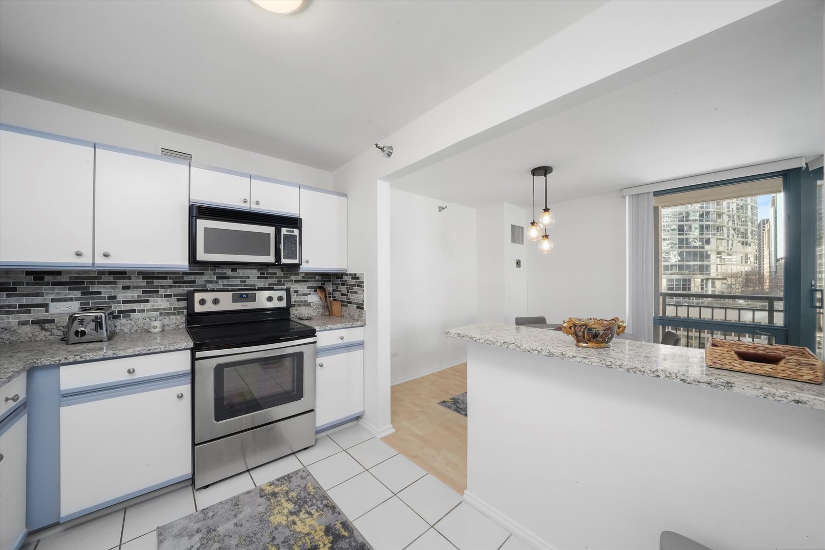480 N Mcclurg Court 901