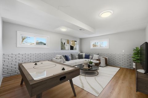 Tiny photo for 1388 Jill Court, Glendale Heights, IL 60139 (MLS # 12537622)