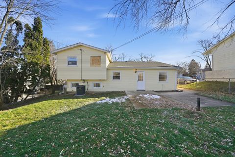 Tiny photo for 1388 Jill Court, Glendale Heights, IL 60139 (MLS # 12537622)