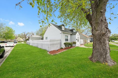 Tiny photo for 500 Engle Street, Dolton, IL 60419 (MLS # 12500740)