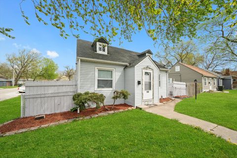 Tiny photo for 500 Engle Street, Dolton, IL 60419 (MLS # 12500740)