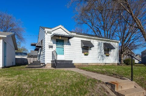 Photo of 2633 16 Street, Moline, IL 61265 (MLS # 12610795)