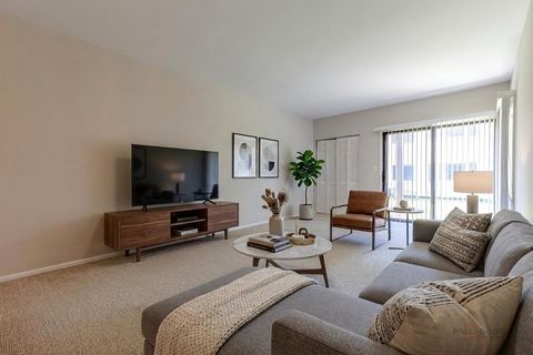 Tiny photo for 1090 Pine Tree Circle N, Buffalo Grove, IL 60089 (MLS # 12625055)