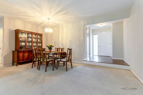 Tiny photo for 1090 Pine Tree Circle N, Buffalo Grove, IL 60089 (MLS # 12625055)
