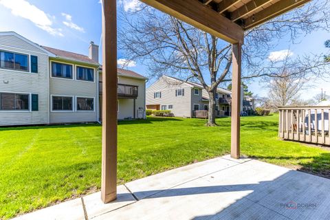 Tiny photo for 1090 Pine Tree Circle N, Buffalo Grove, IL 60089 (MLS # 12625055)