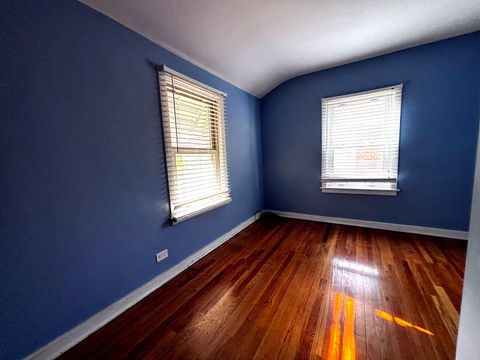 Tiny photo for 814 Norfolk Avenue, Westchester, IL 60154 (MLS # 12663349)