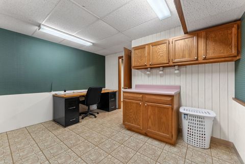 Tiny photo for 5131 Woodland Avenue, Davenport, IA 52807 (MLS # 12626161)