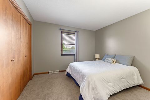 Tiny photo for 5131 Woodland Avenue, Davenport, IA 52807 (MLS # 12626161)