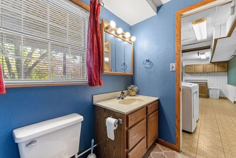 Tiny photo for 5131 Woodland Avenue, Davenport, IA 52807 (MLS # 12626161)