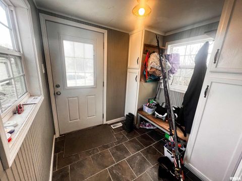 Tiny photo for 829 E JEFFERSON Street, Ashley, IL 62808 (MLS # EB460698)