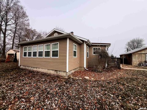 Tiny photo for 829 E JEFFERSON Street, Ashley, IL 62808 (MLS # EB460698)