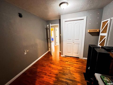 Tiny photo for 829 E JEFFERSON Street, Ashley, IL 62808 (MLS # EB460698)