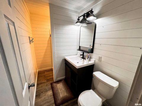 Tiny photo for 829 E JEFFERSON Street, Ashley, IL 62808 (MLS # EB460698)