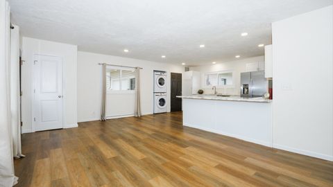 Tiny photo for 1104 Redwood Avenue, Bloomington, IL 61701 (MLS # 12516592)