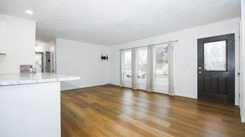 Tiny photo for 1104 Redwood Avenue, Bloomington, IL 61701 (MLS # 12516592)