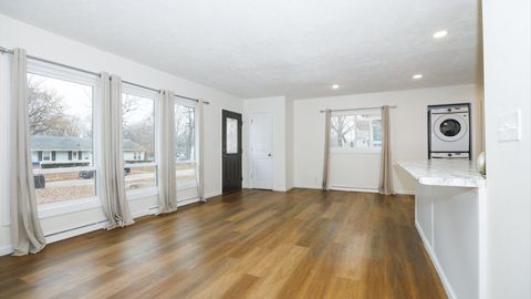 Tiny photo for 1104 Redwood Avenue, Bloomington, IL 61701 (MLS # 12516592)