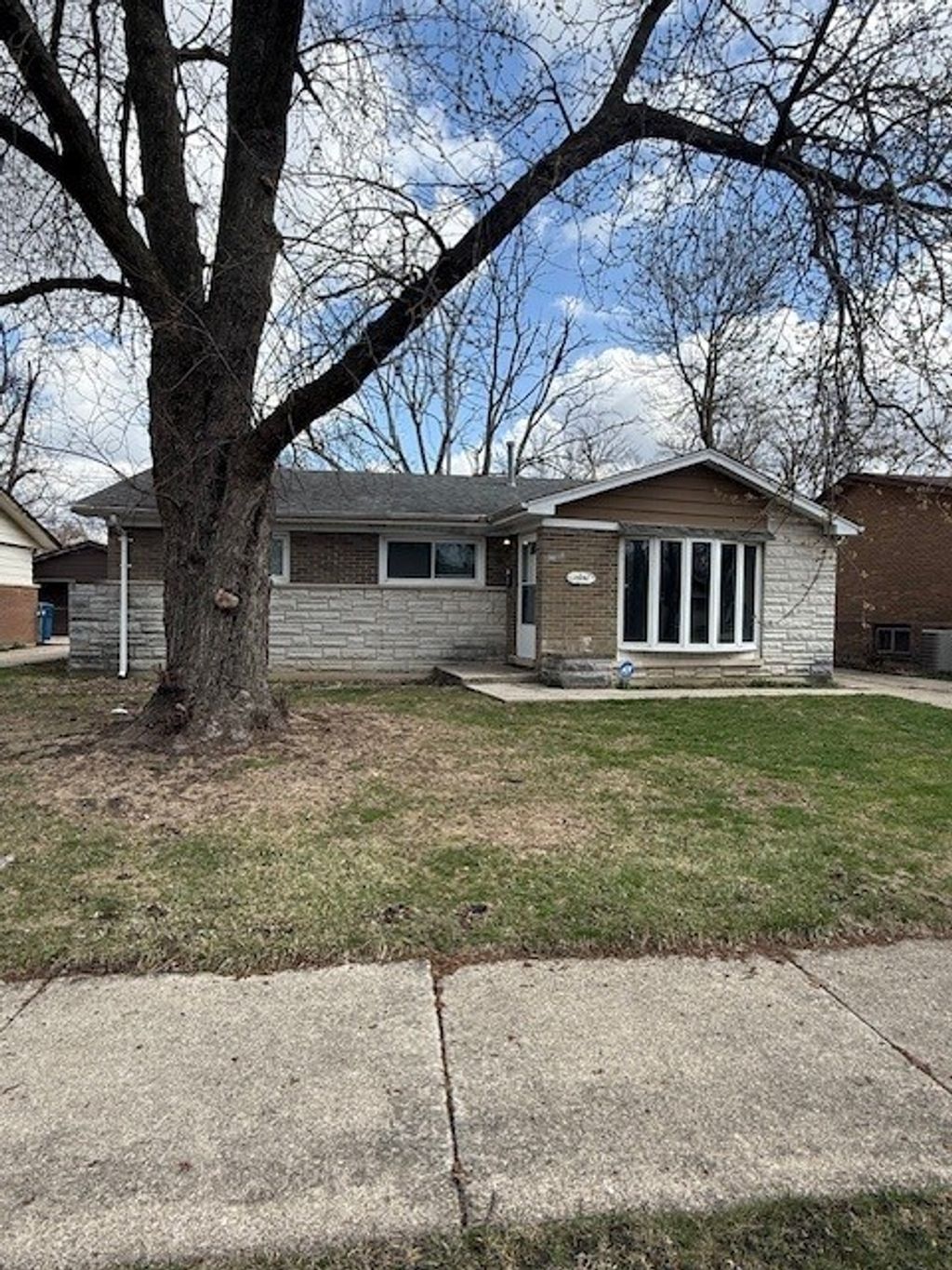 Photo for 15241 Millard Avenue, Midlothian, IL 60445 (MLS # 12352376)