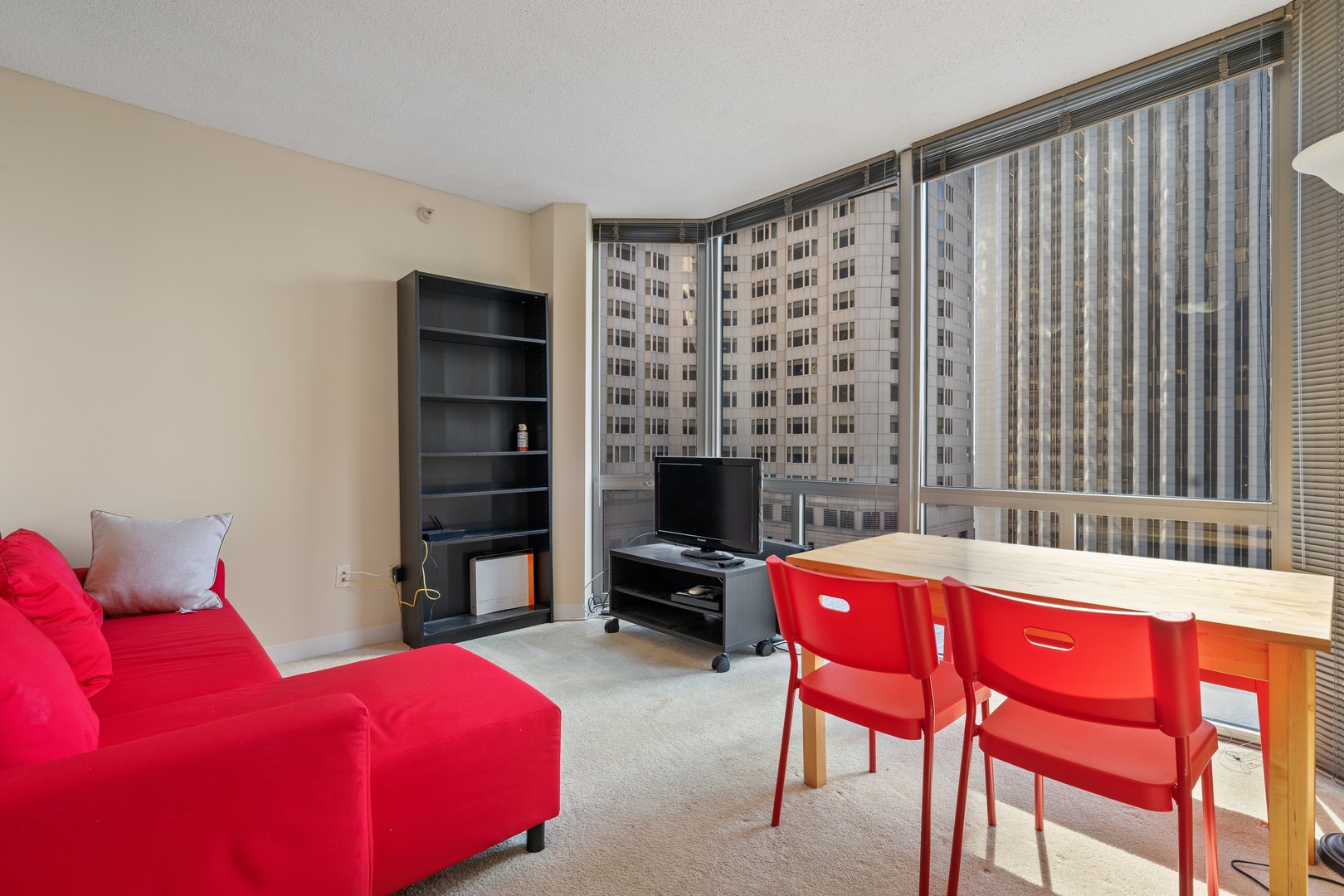 222 N Columbus Drive 902