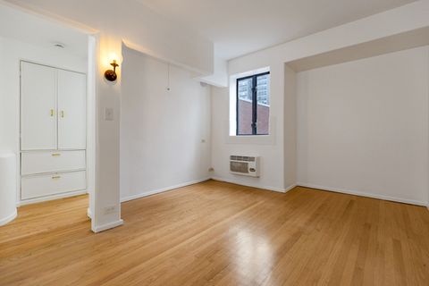 Tiny photo for 1209 N State Street #11, Chicago, IL 60611 (MLS # 12598966)