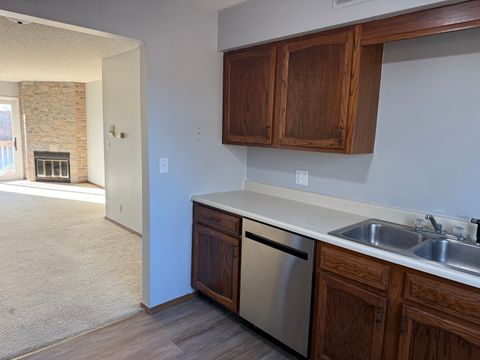 Tiny photo for 1010 Arlene Court #15, Bloomington, IL 61701 (MLS # 12546453)