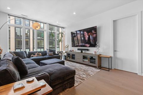 Tiny photo for 2773 N Hampden Court #PH03, Chicago, IL 60614 (MLS # 12366464)