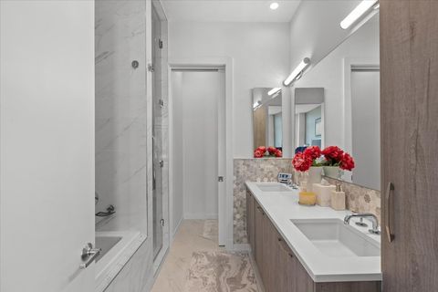 Tiny photo for 2773 N Hampden Court #PH03, Chicago, IL 60614 (MLS # 12366464)