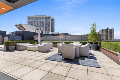 Tiny photo for 2773 N Hampden Court #PH03, Chicago, IL 60614 (MLS # 12366464)