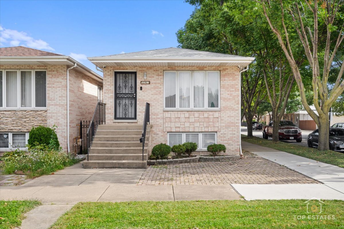 3267 S Hamilton Avenue