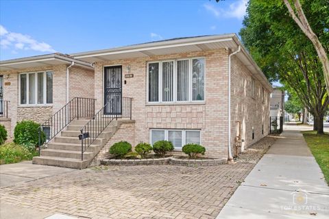 Photo of 3267 S Hamilton Avenue, Chicago, IL 60608 (MLS # 12488038)