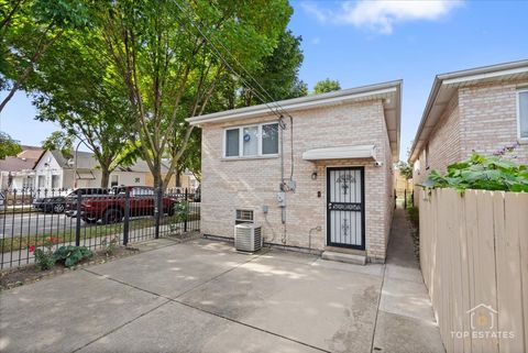 Tiny photo for 3267 S Hamilton Avenue, Chicago, IL 60608 (MLS # 12488038)