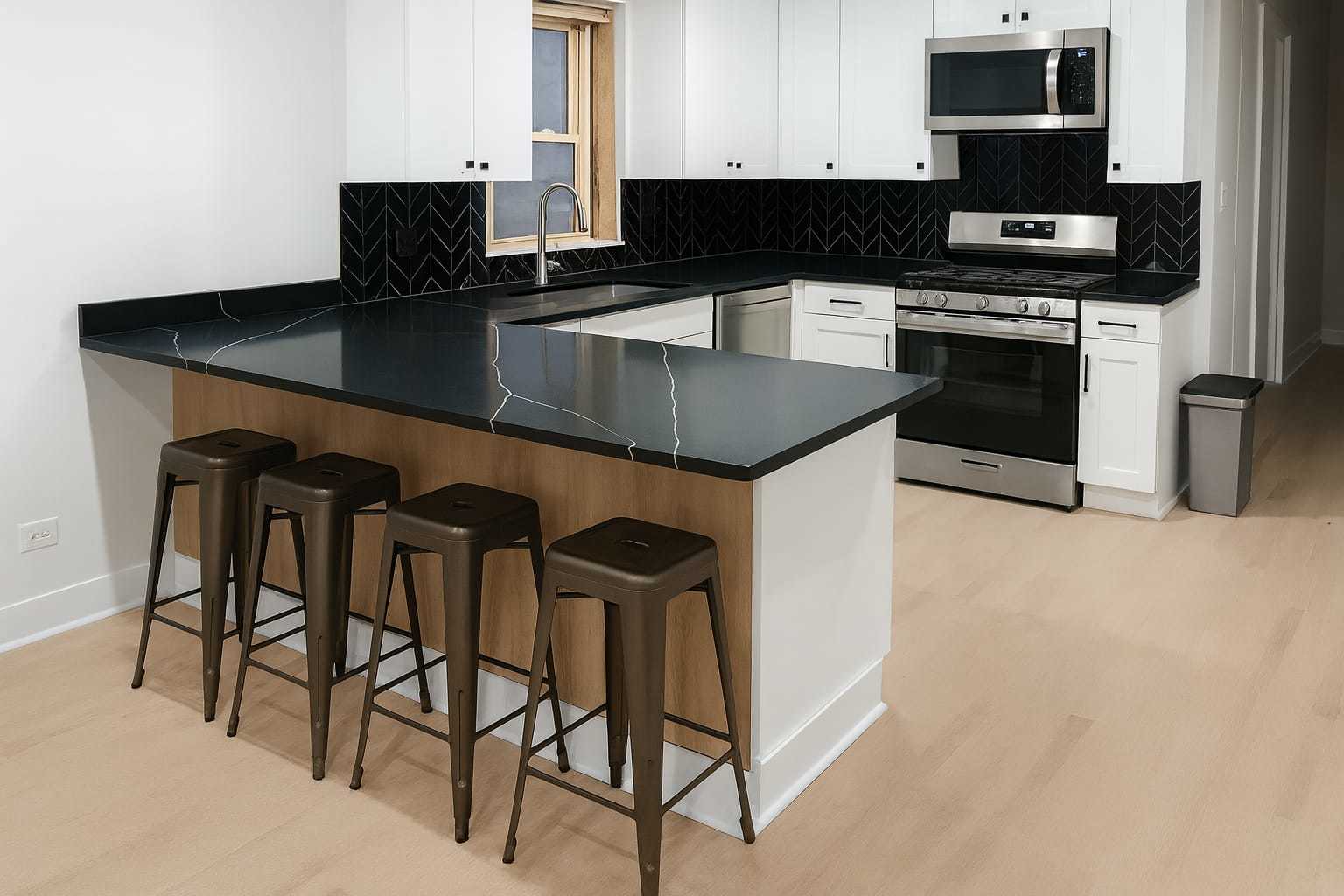 1215 Balmoral Avenue