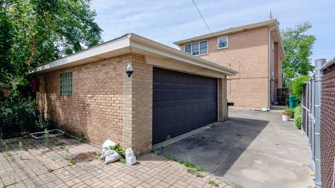 Tiny photo for 1215 Balmoral Avenue, Westchester, IL 60154 (MLS # 12506006)