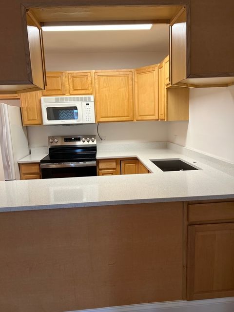 Tiny photo for 543 Burlington Avenue #112E, Downers Grove, IL 60515 (MLS # 12482684)