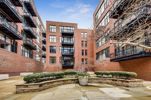 Tiny photo for 333 W Hubbard Street #704, Chicago, IL 60654 (MLS # 12432699)