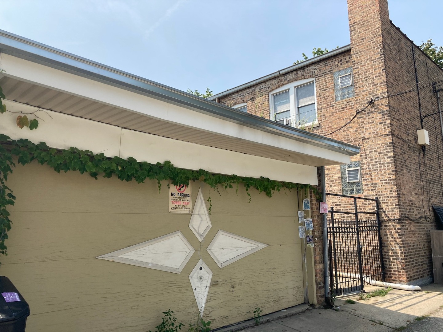 5254-56 W Wolfram Street