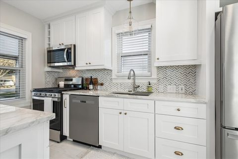 Tiny photo for 118 N Cedar Street, Palatine, IL 60067 (MLS # 12530667)