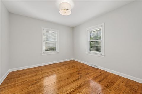 Tiny photo for 118 N Cedar Street, Palatine, IL 60067 (MLS # 12530667)