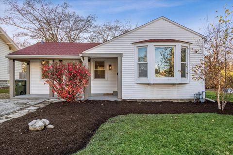 Photo of 118 N Cedar Street, Palatine, IL 60067 (MLS # 12530667)