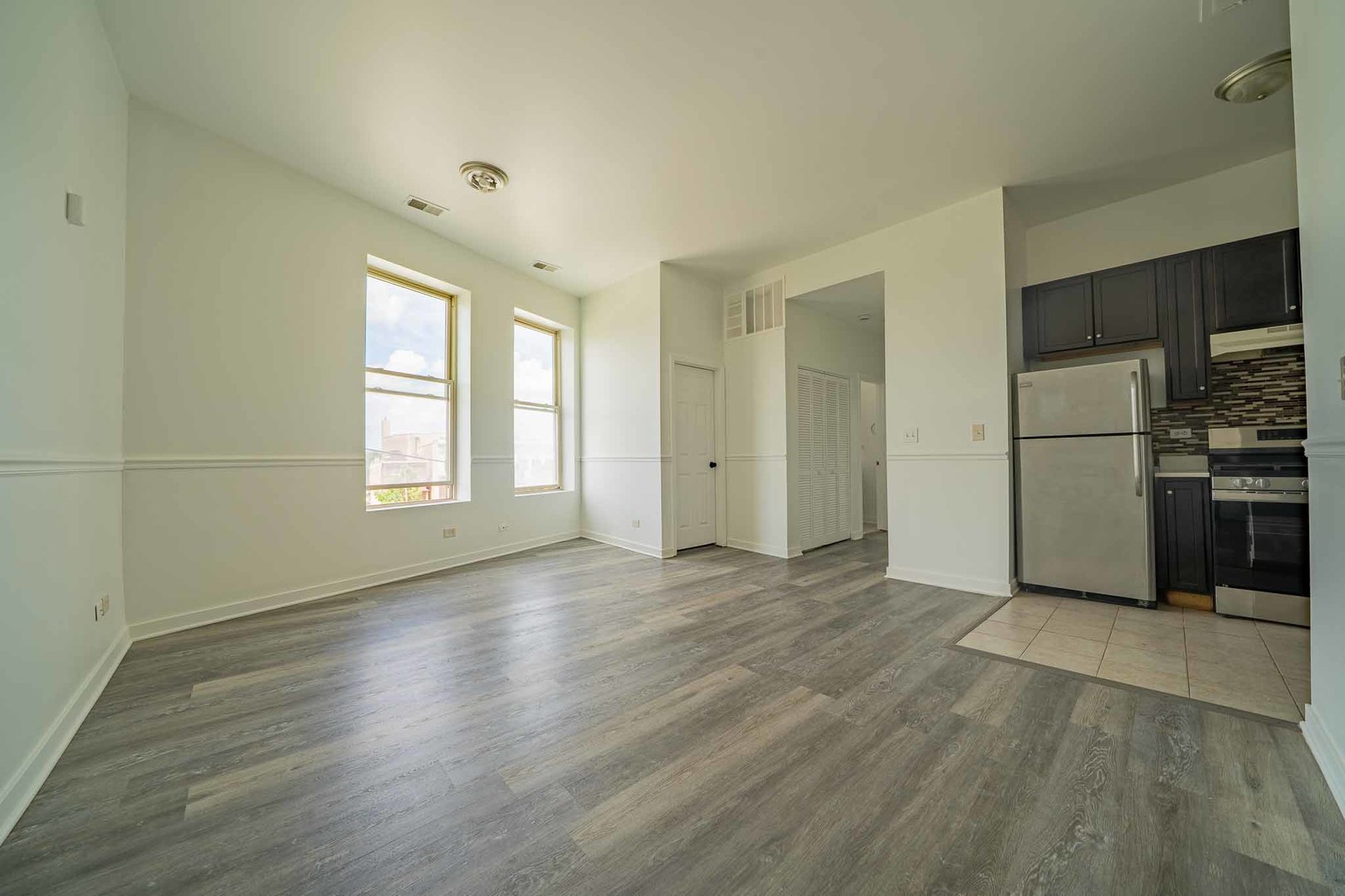 317 S Homan Avenue 3E