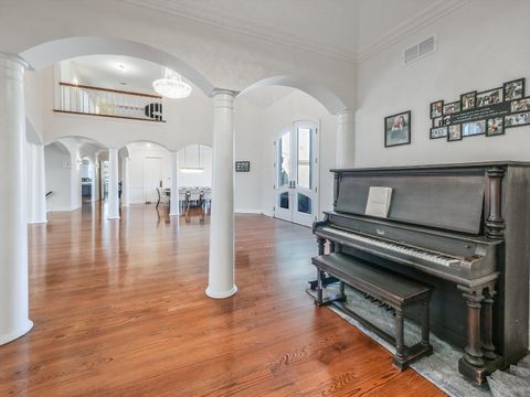 Tiny photo for 140 Braymore Court, Inverness, IL 60010 (MLS # 12614743)